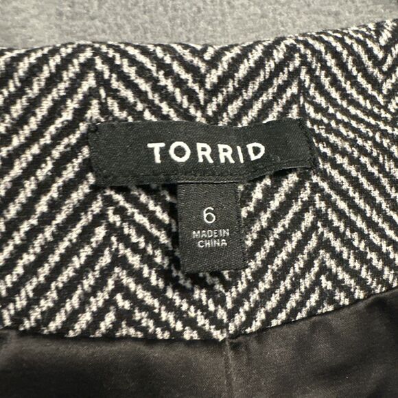 Torrid Studio Luxe Ponte Vest Herringbone Womens Plus Size 6X 30 Black Career - Picture 2 of 7